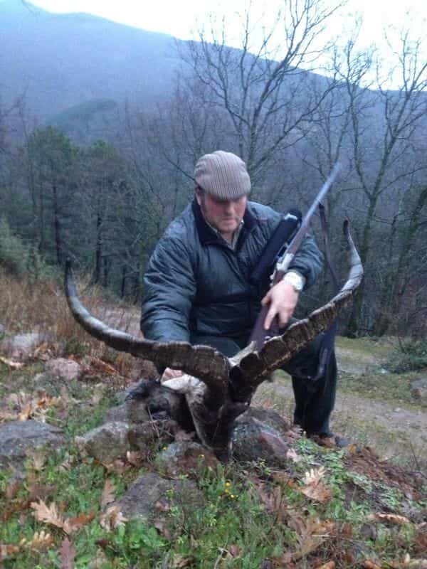 Твій гід в світі полювання Vepr Safari Полювання на козерога в Іспанії.