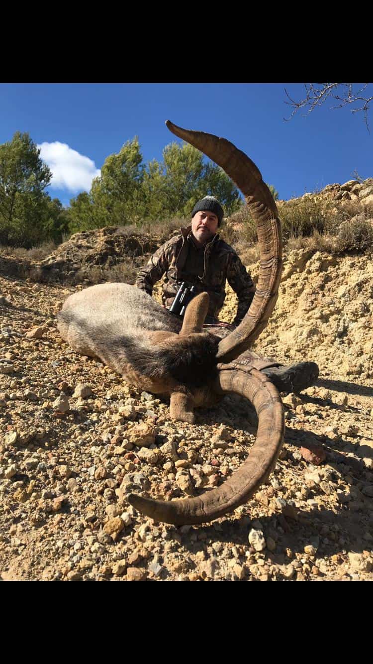 Твій гід в світі полювання Vepr Safari Полювання на козерога в Іспанії.